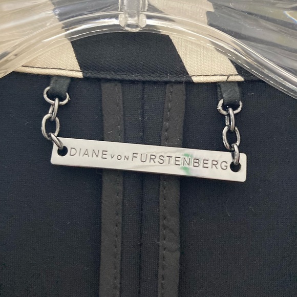 Diane Von Furstenberg Trench Coat - Picture 5 of 15